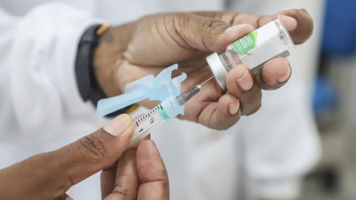 Instituto Butantan busca idosos em Salvador para testes de nova vacina contra gripe