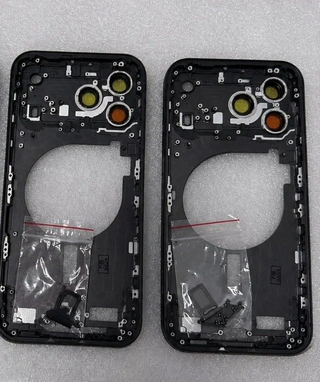 Vazaram fotos reais das carcaças do iPhone 18 Pro e Pro Max. Confira as novas cores Dark Cherry, Dark Gray e os detalhes do chassi.