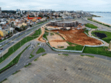 Andamento da obra de construção da Arena Multiuso no Parque dos Ventos, orla da Boca do Rio, Salvador/BA - Foto: Luis Henrique (Boca do Rio Magazine)