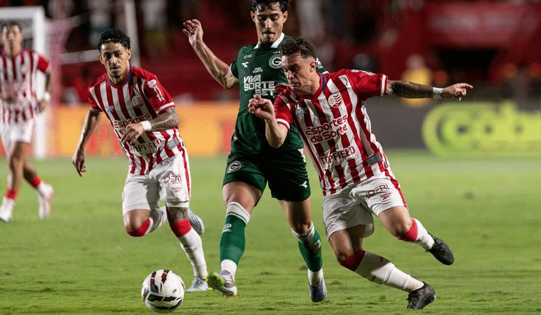 Náutico x Goiás termina com derrota alvirrubra e pressão sobre Hélio dos Anjos