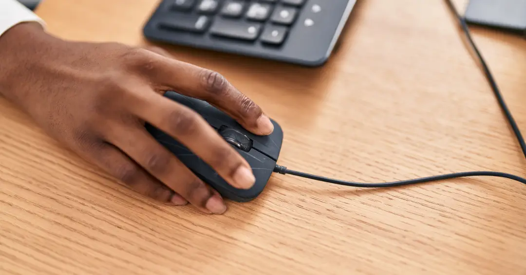 Especialista em saúde mental avalia impactos das novas leis trabalhistas e o fim da escala 6×1