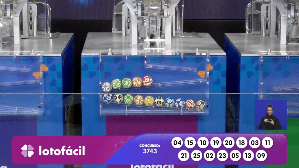 Confira o resultado da Lotofácil 3743 sorteada nesta quinta-feira (23). Veja os números premiados e saiba como resgatar o prêmio.