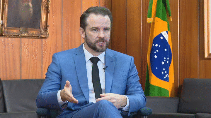Dario Durigan gera repercussão na imprensa argentina após críticas a Javier Milei