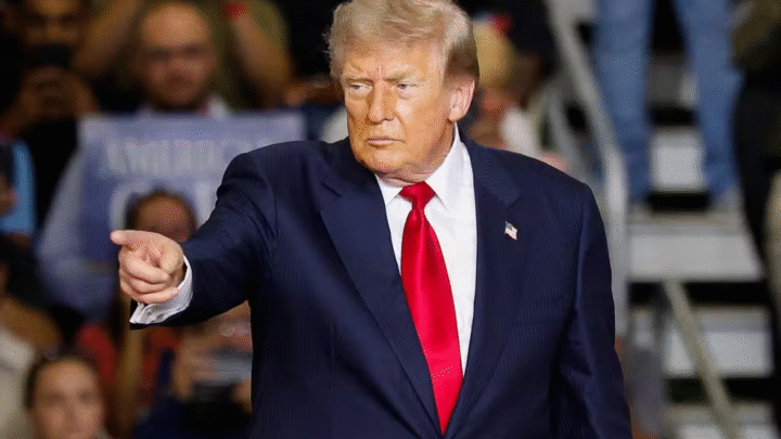 Trump prorroga sanções contra o Brasil alegando interferência na economia americana