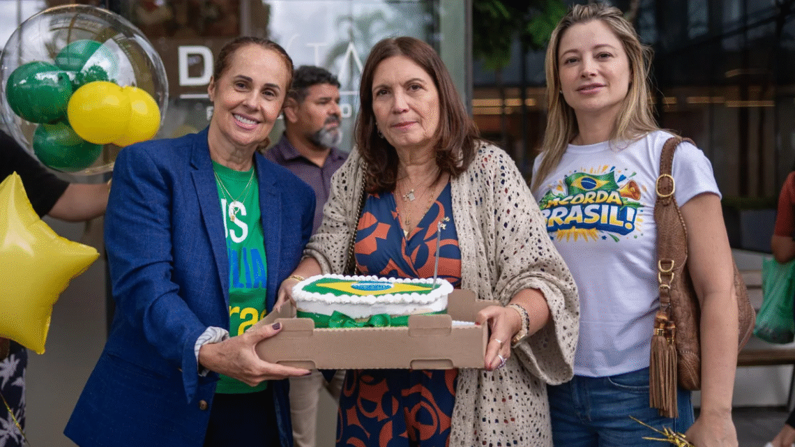 Maria Amélia obtém liminar para restabelecer cadastro de moradora em condomínio no DF Maria Amélia obtém liminar para restabelecer cadastro de moradora em condomínio no DF
