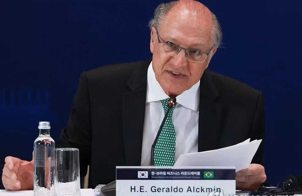 Geraldo Alckmin classifica falas de Javier Milei como lamentáveis e desserviço à Argentina