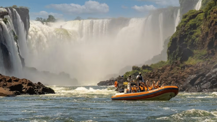 Barco vira com grupo de holandeses no Parque Nacional do Iguaçu e deixa um morto