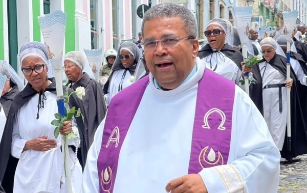 Padre Lázaro Muniz deixa a Igreja do Rosário dos Pretos para assumir nova paróquia em Salvador