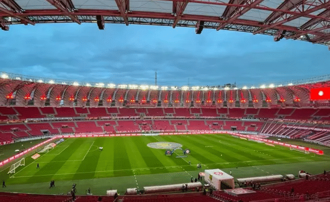 Internacional x Flamengo: onde assistir ao vivo, horário e escalações no Brasileirão