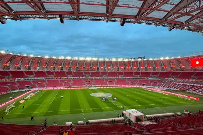 Internacional x Flamengo: onde assistir ao vivo, horário e escalações no Brasileirão