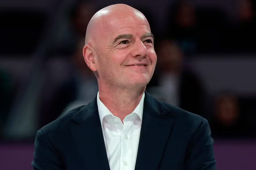 Uefa e 55 federações aprovam boicote a torneios da Fifa contra venda de ações
