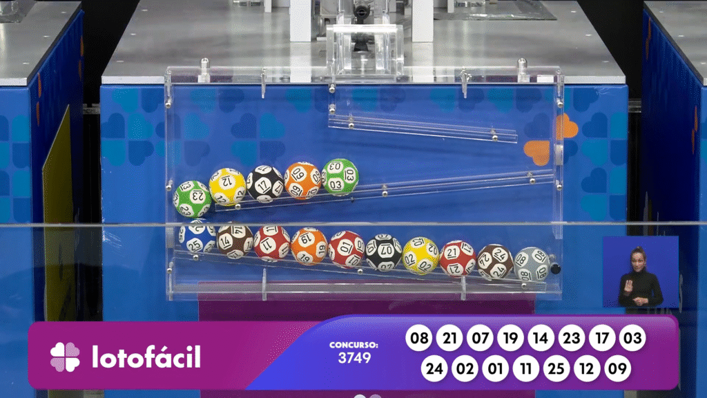 Confira o resultado da Lotofácil 3749 sorteada nesta quinta-feira (30). Veja as dezenas e saiba como resgatar seu prêmio.
