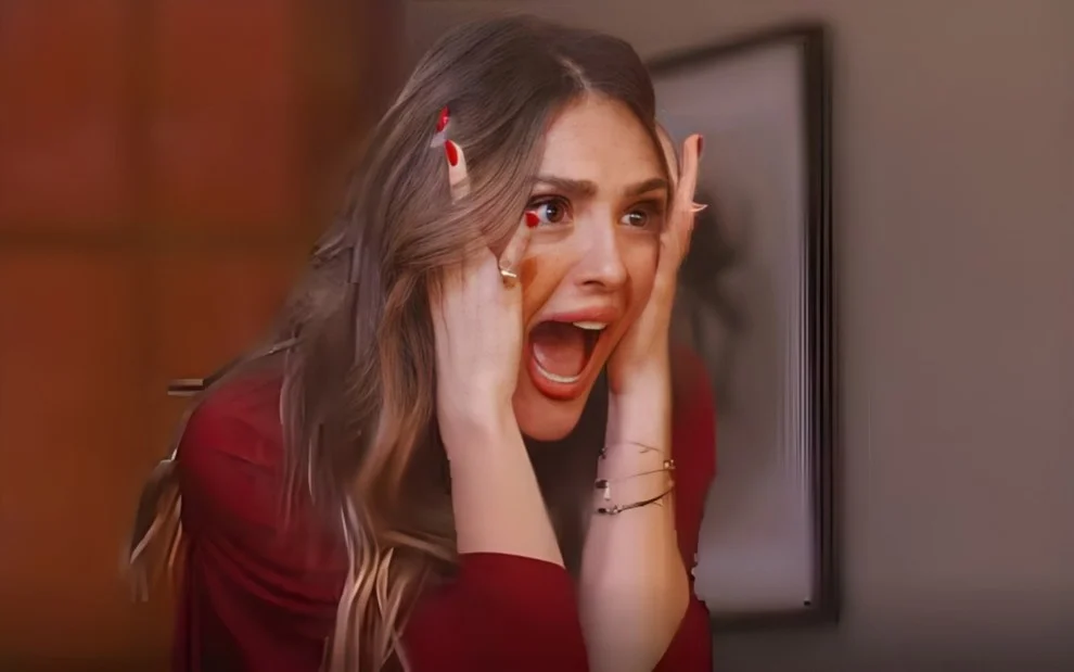 Isabelle Drummond vive momentos de trapalhada com vilã na novela Coração Acelerado