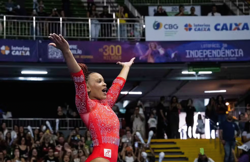 Rebeca Andrade atinge maior nota do mundo no salto em 2026 e fica fora da final no Brasileiro