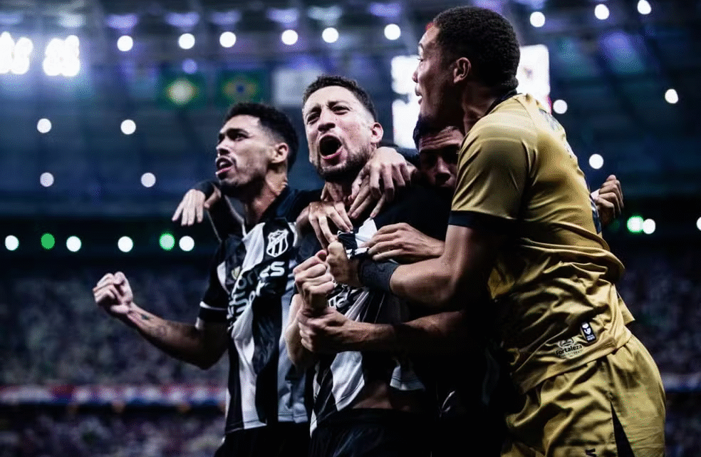 Rivais do futebol brasileiro registram grandes marcas de invencibilidade em levantamento