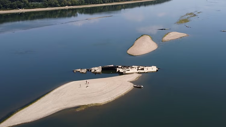 Sérvia: seca do Danúbio traz à superfície navios da frota nazi de Hitler