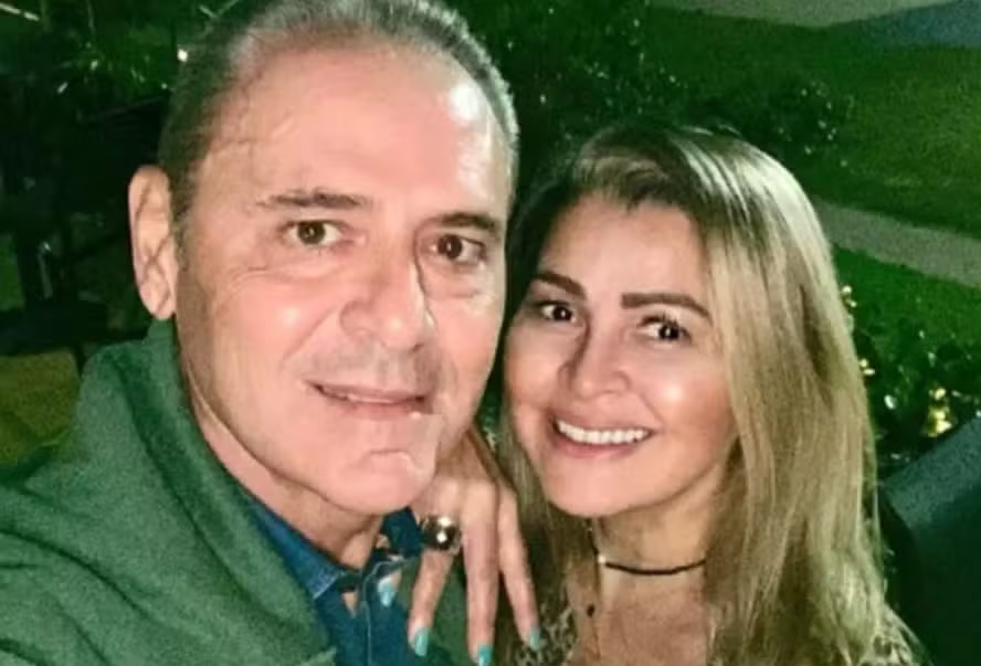 Esposa de Luis Roberto se emociona com retorno do narrador à TV após tratamento de câncer Esposa de Luis Roberto se emociona com retorno do narrador à TV após tratamento de câncer