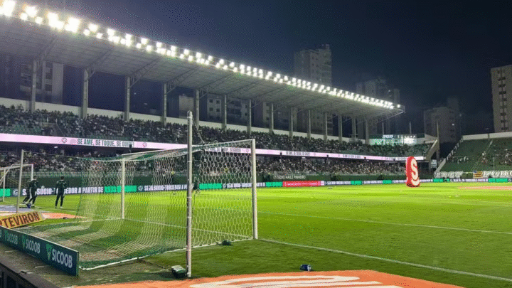 Goiás x Londrina: onde assistir ao vivo, horário e escalações pela Série B