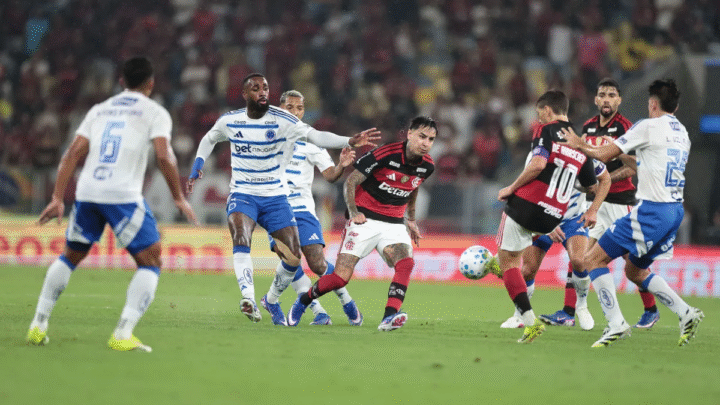 Libertadores volta com duelo entre brasileiros e destaques nas oitavas de final