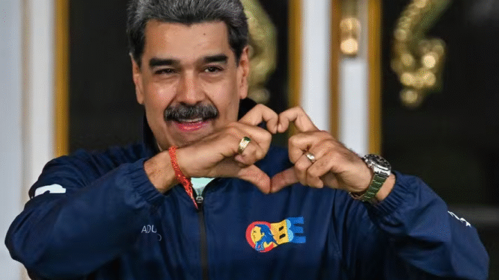 Preso nos EUA, Nicolás Maduro apoia diálogo político na Venezuela e pede paz no país