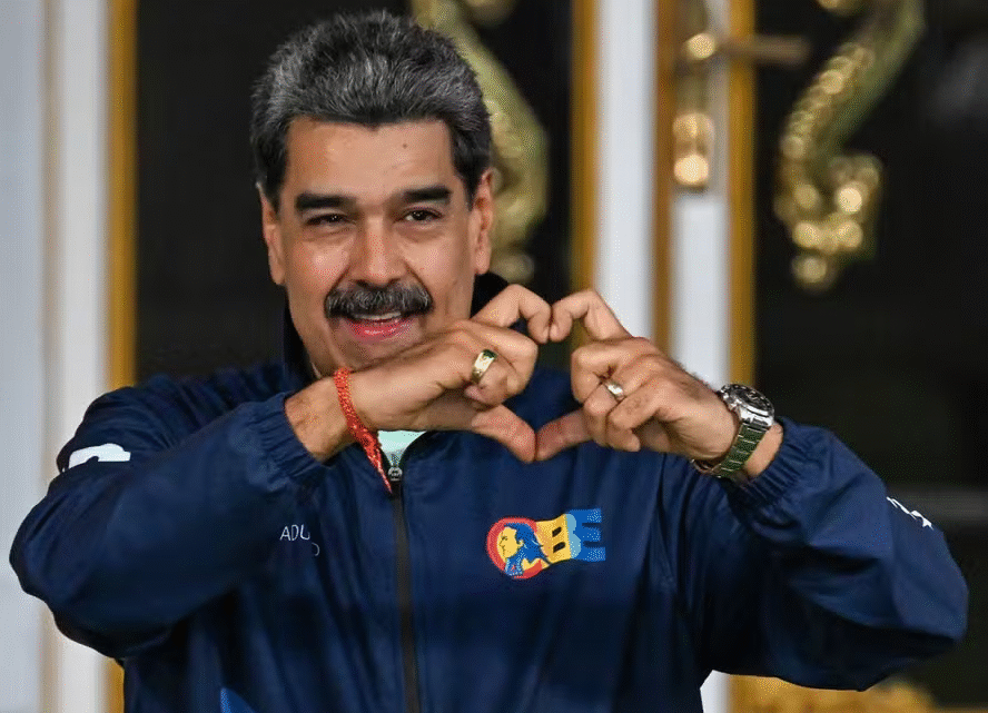 Preso nos EUA, Nicolás Maduro apoia diálogo político na Venezuela e pede paz no país