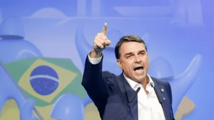 TSE restabelece filiação de Flávio Bolsonaro ao PL e libera registro de candidatura