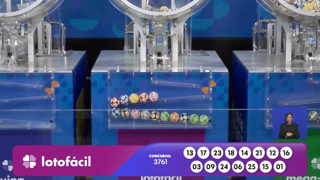 Veja o resultado da Lotofácil 3761 divulgado nesta quinta (13). Confira dezenas sorteadas e saiba como resgatar o prêmio de R$ 2 milhões!