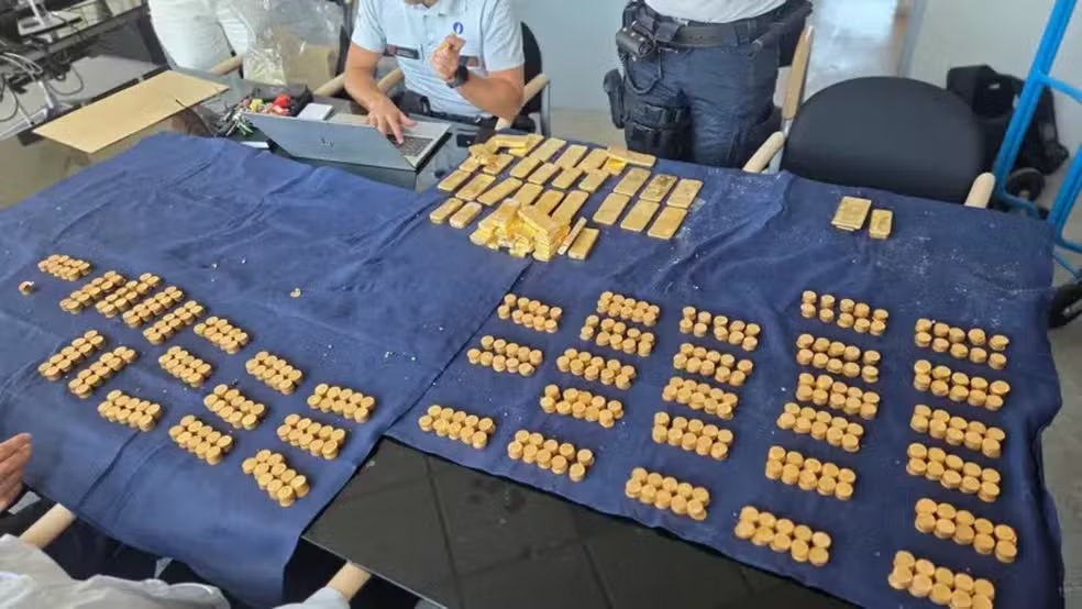 Tesouro de R$54 milhões em barras de ouro é achado por pedreiros na Bélgica