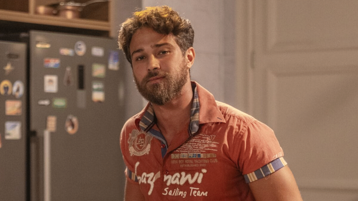 André Luiz Frambach recebe homenagem de Larissa Manoela no final de novela