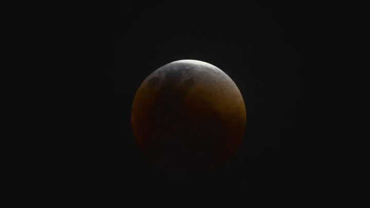 Eclipse solar total ocorre em 12 de agosto e mobiliza observadores pelo mundo