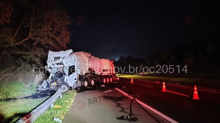 Motorista de carreta morre em grave acidente na Rodovia Washington Luís