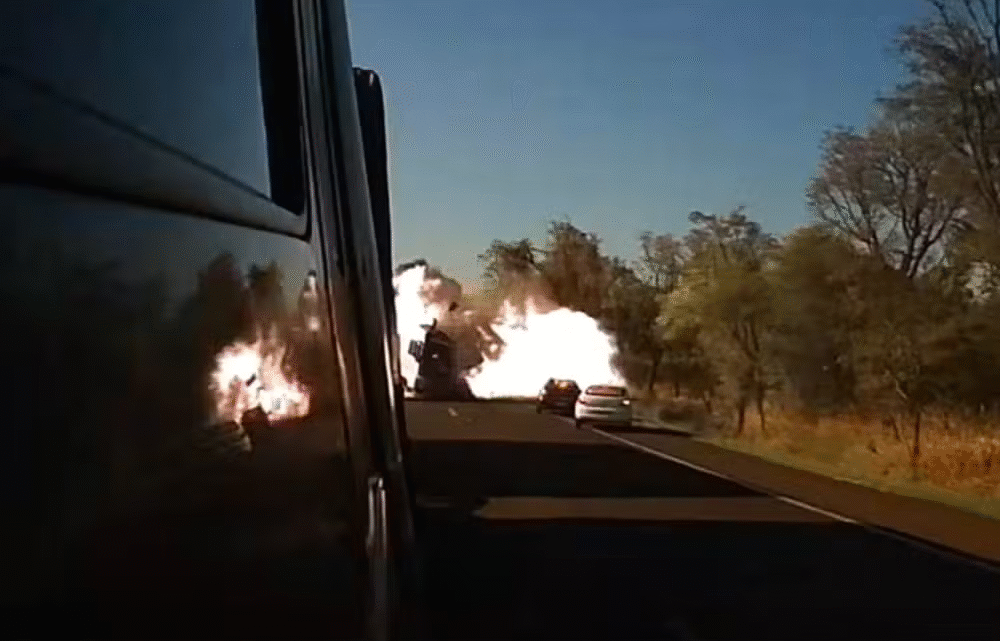 Acidente na BR-163 deixa quatro mortos e seis feridos após invasão de pista e explosão