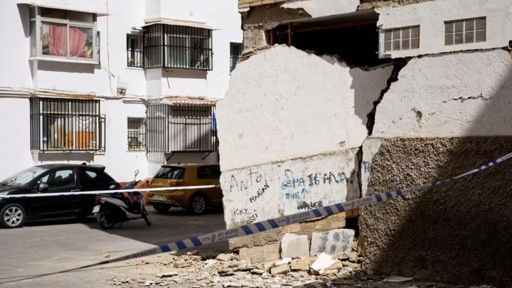 Terremotos voltam a atingir a cidade de Granada na Espanha e provocam ferimentos e danos materiais