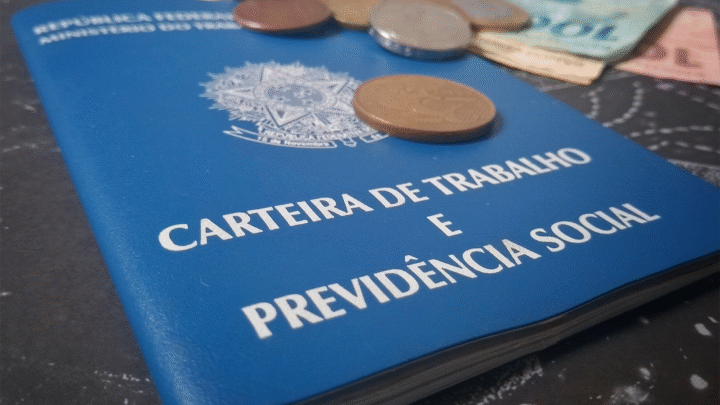 Salário mínimo previsto pelo Governo Federal para 2027 é de R$ 1.741