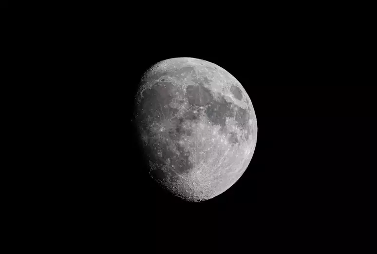 Eclipse do dia 28 esconde segredo emocional e transforma o céu de sexta-feira