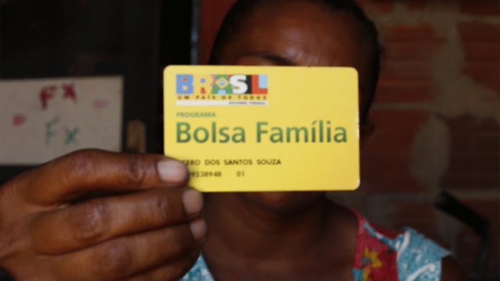 Bolsa Família tem reajuste de 15% e valor sobe para R$ 691