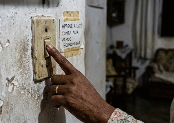 Conta de luz pode subir até 9,4% em 2026, projeta novo boletim da Aneel