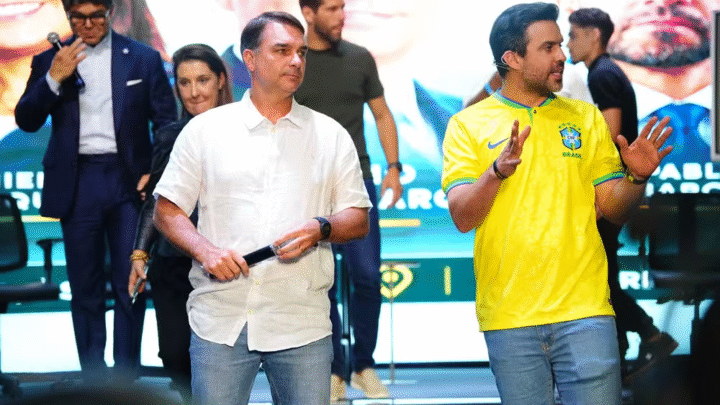 Flávio Bolsonaro se reúne com influenciadores em SP, e Marçal defende estratégia de “vender o medo”