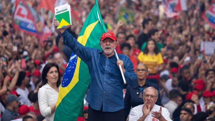 Lula é reeleito presidente do Brasil e conquista quarto mandato após virada histórica