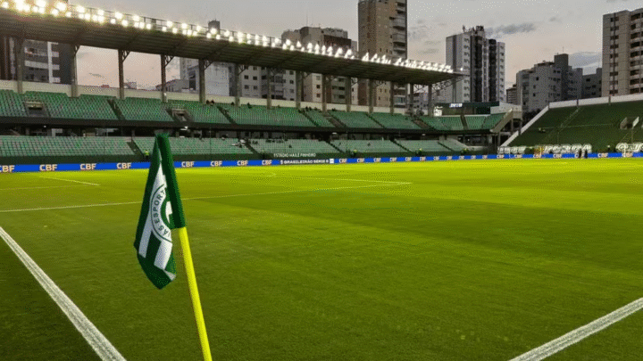 Goiás x Athletic se enfrentam na Serrinha em confronto direto da Série B