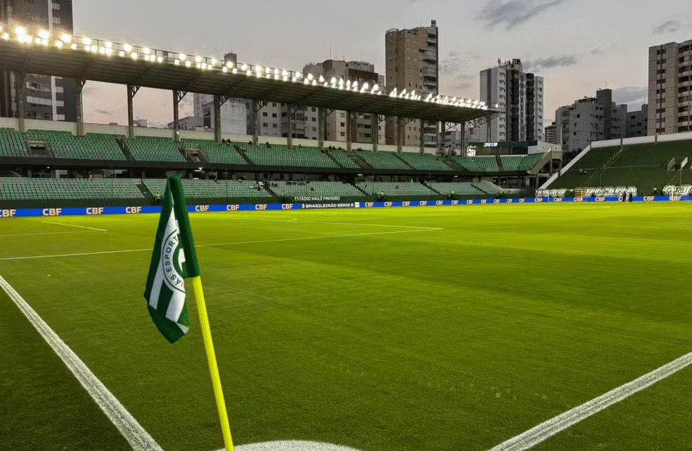 Goiás x Athletic se enfrentam na Serrinha em confronto direto da Série B
