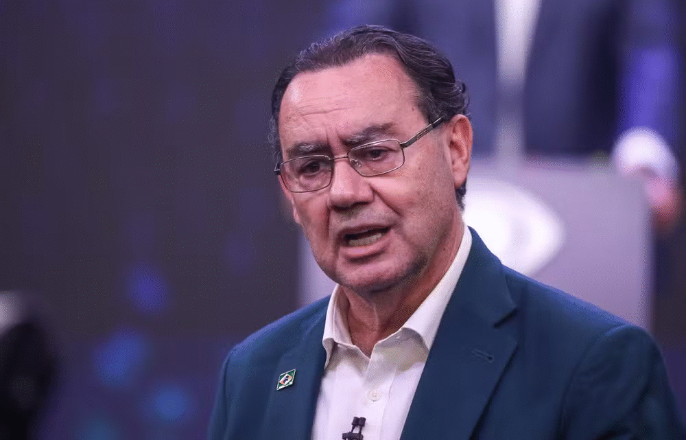 Augusto Cury declara apoio a Flávio Bolsonaro sem negociação de cargos