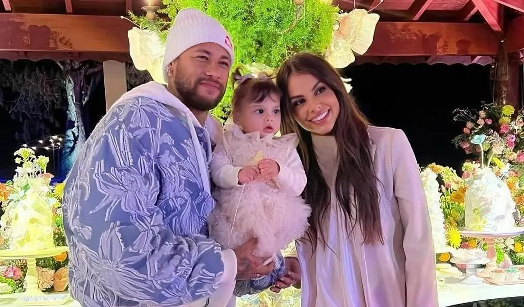 Filha de Neymar e Amanda Kimberlly é alvo de ataques; influenciadora aciona a polícia Filha de Neymar e Amanda Kimberlly é alvo de ataques; influenciadora aciona a polícia