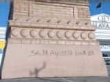 estátua